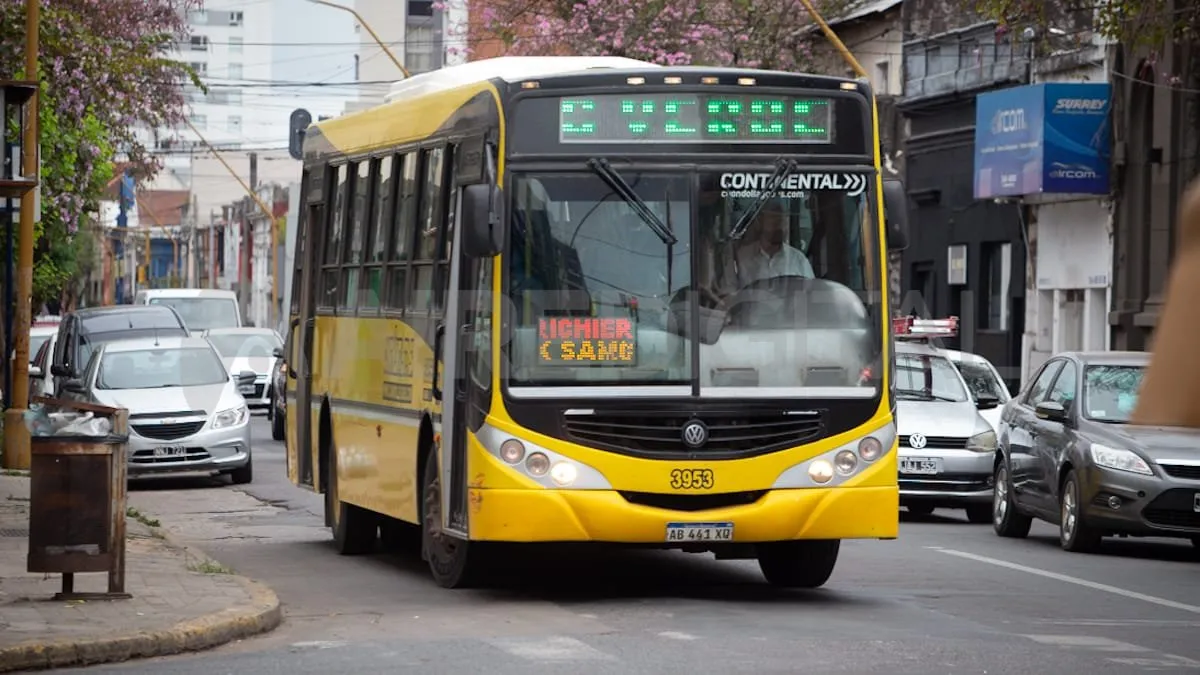 Inflación creciente: viajar en colectivo en Santa Fe sale más caro que nunca